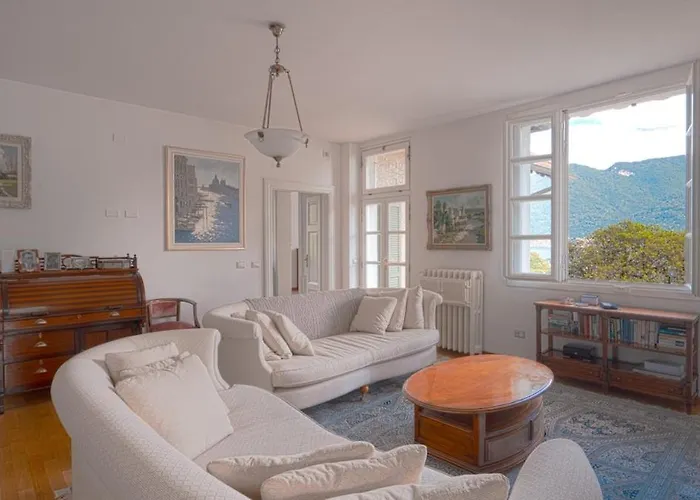 Regina Villa *